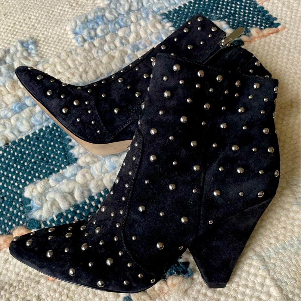Sam Edelman Studded Suede ankle boots, size 6